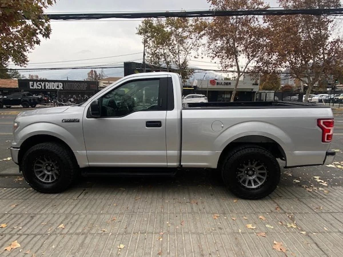 FORD F-150 XLT 3.3 Aut 2018 - Imagen 4