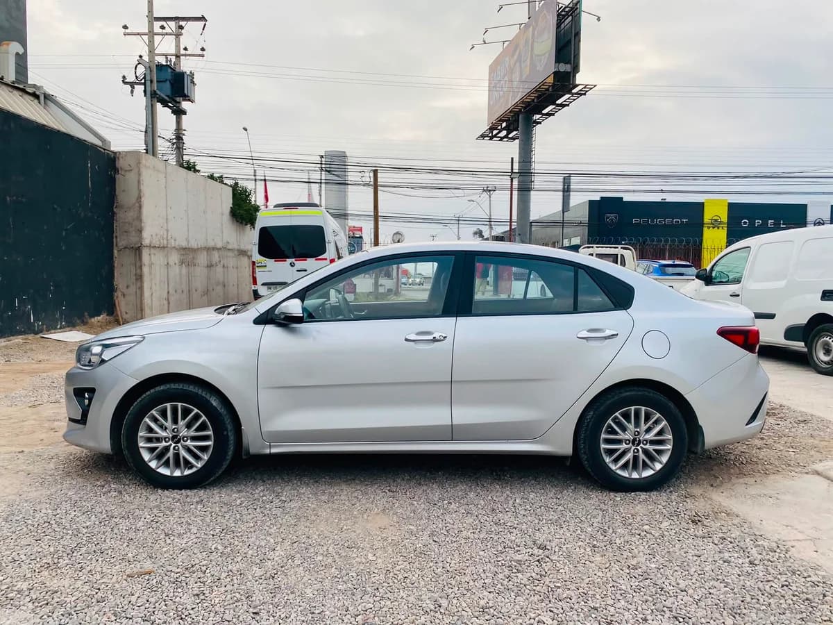 KIA RIO 4 1.4 GMT 2022 - Imagen 5