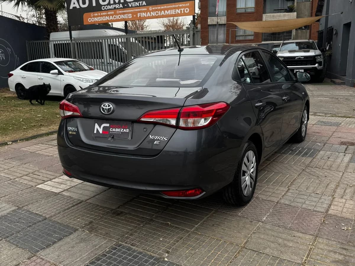 TOYOTA YARIS GLI 1.5 1.5 GLI 4X2 E MT 4P 2019 - Imagen 3