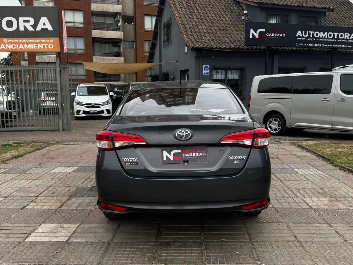 TOYOTA YARIS GLI 1.5 1.5 GLI 4X2 E MT 4P 2019 - Imagen 5