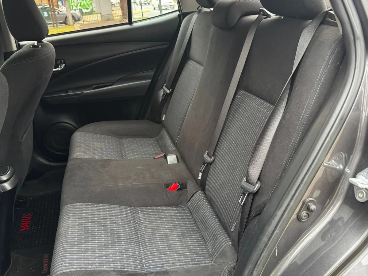 TOYOTA YARIS GLI 1.5 1.5 GLI 4X2 E MT 4P 2019 - Imagen 10