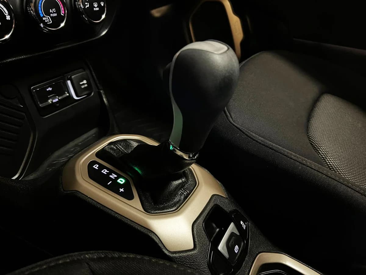 JEEP RENEGADE SPORT 1.7 2018 - Imagen 18