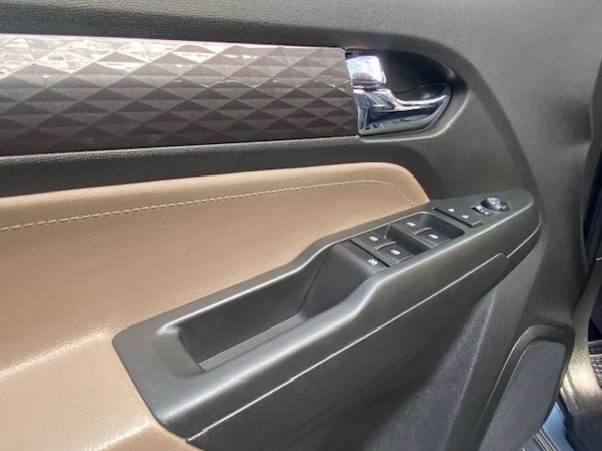 CHEVROLET COLORADO 2.8TD HC AT Awd. 2025 - Imagen 20