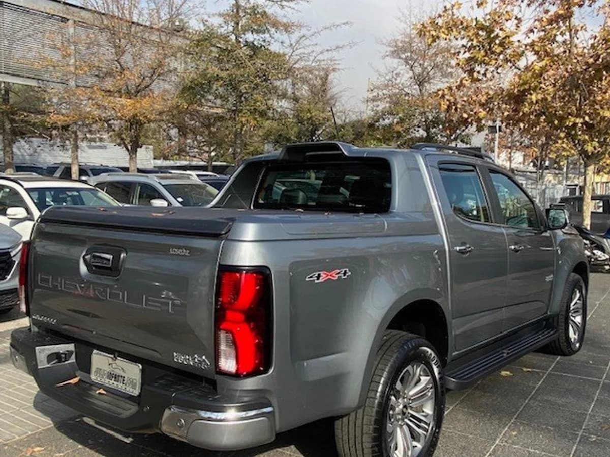 CHEVROLET COLORADO 2.8TD HC AT Awd. 2025 - Imagen 2