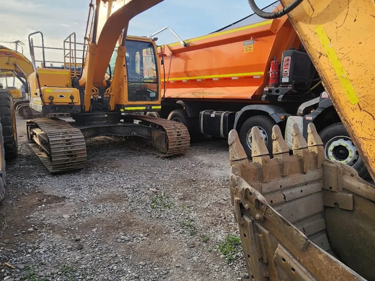HYUNDAI ROBEX 220 ROBEX 220 2018 - Imagen 2