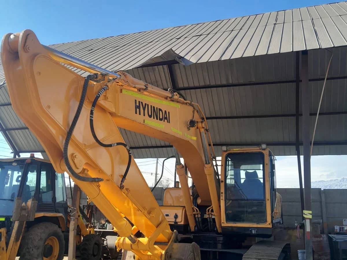 HYUNDAI ROBEX 220 2018 - Imagen 2