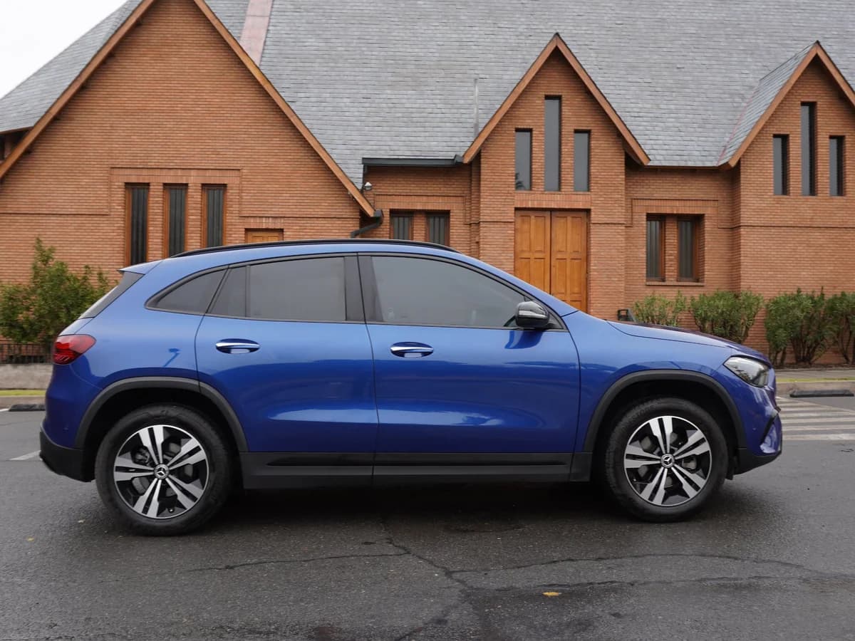 MERCEDES BENZ GLA 200 HB 1.6 AUT Progressive AT 2025 - Imagen 4