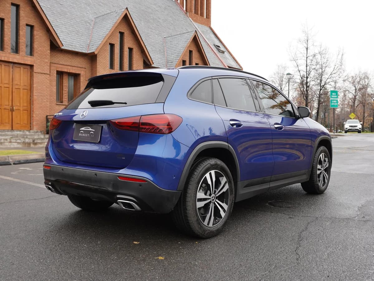 MERCEDES BENZ GLA 200 HB 1.6 AUT Progressive AT 2025 - Imagen 5