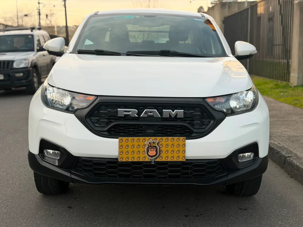 RAM 700 BIGHORN DCAB 1.3 2024 - Imagen 2