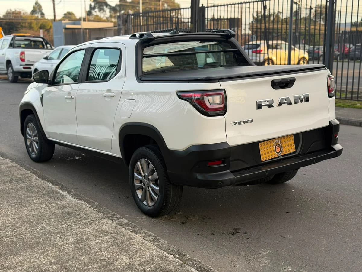 RAM 700 BIGHORN DCAB 1.3 2024 - Imagen 7