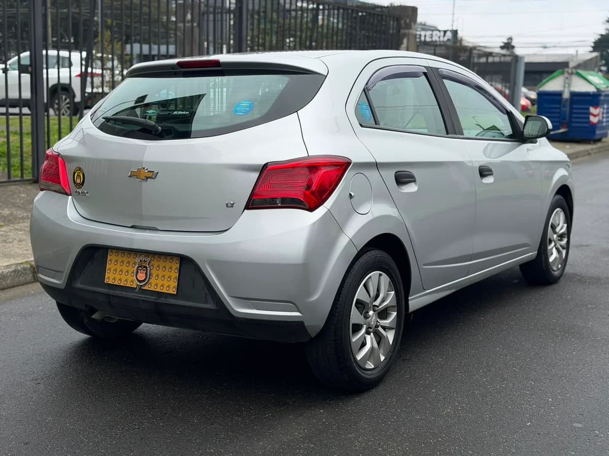 CHEVROLET Onix LT 1.4 MT 2020 - Imagen 6