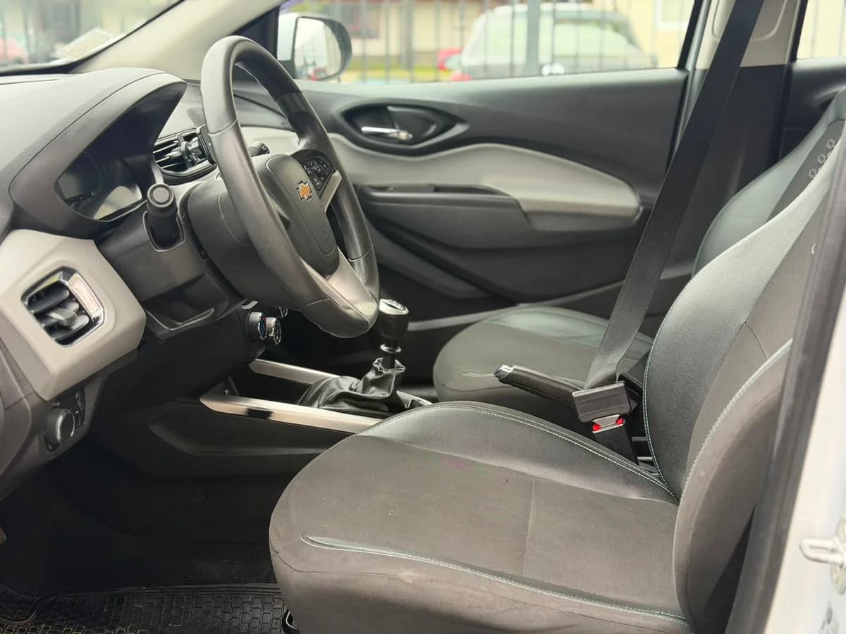 CHEVROLET Onix LT 1.4 MT 2020 - Imagen 8