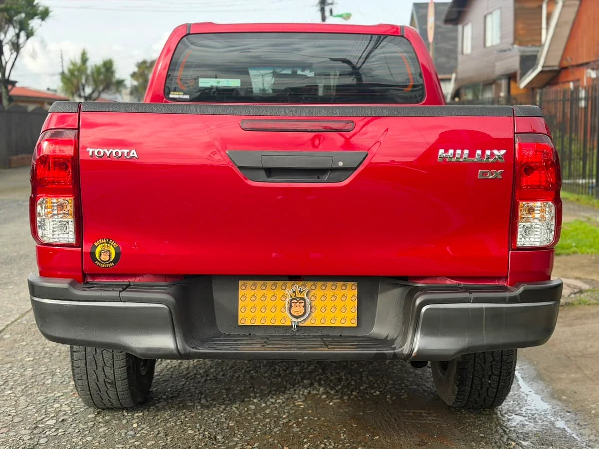 TOYOTA HILUX 2.4 DX DIESEL DCAB. 4X4 MT 4P 2021 - Imagen 5