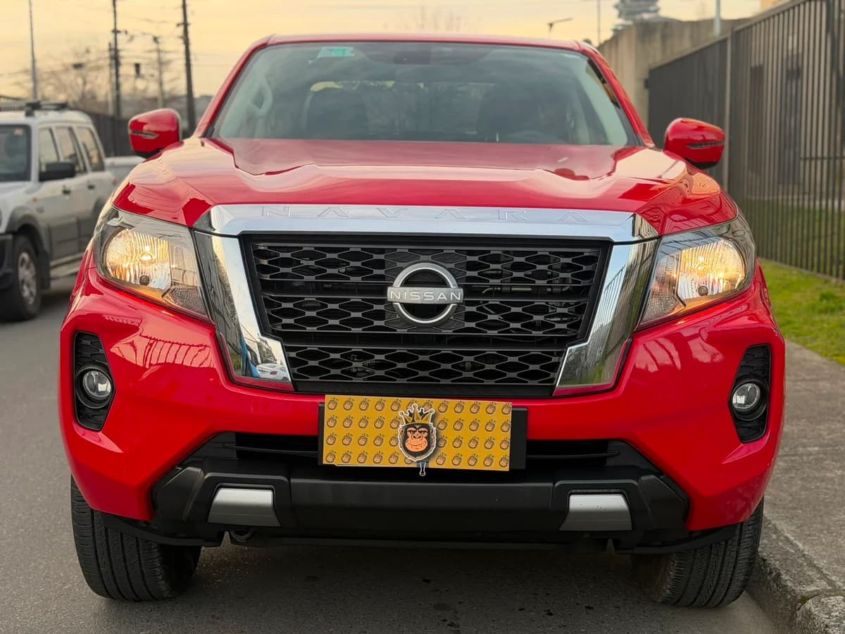 NISSAN NAVARA D CAB 2.3 XE DIESEL 4X4 DOB.CAB. MT 4P 2024 - Imagen 2