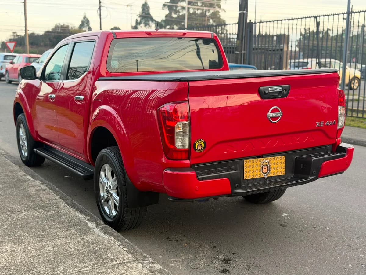 NISSAN NAVARA D CAB 2.3 XE DIESEL 4X4 DOB.CAB. MT 4P 2024 - Imagen 4