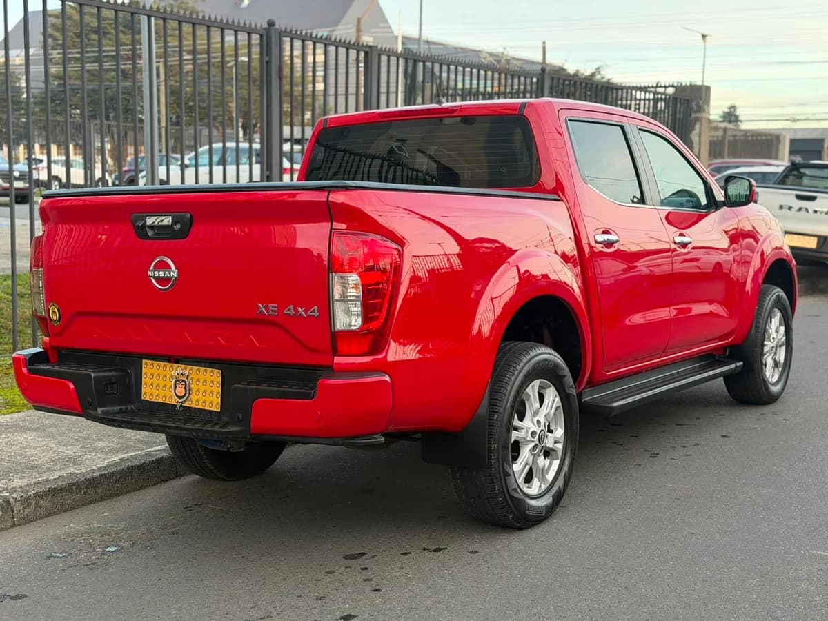 NISSAN NAVARA D CAB 2.3 XE DIESEL 4X4 DOB.CAB. MT 4P 2024 - Imagen 6
