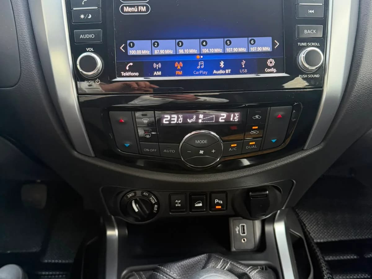 NISSAN NAVARA D CAB 2.3 XE DIESEL 4X4 DOB.CAB. MT 4P 2024 - Imagen 10