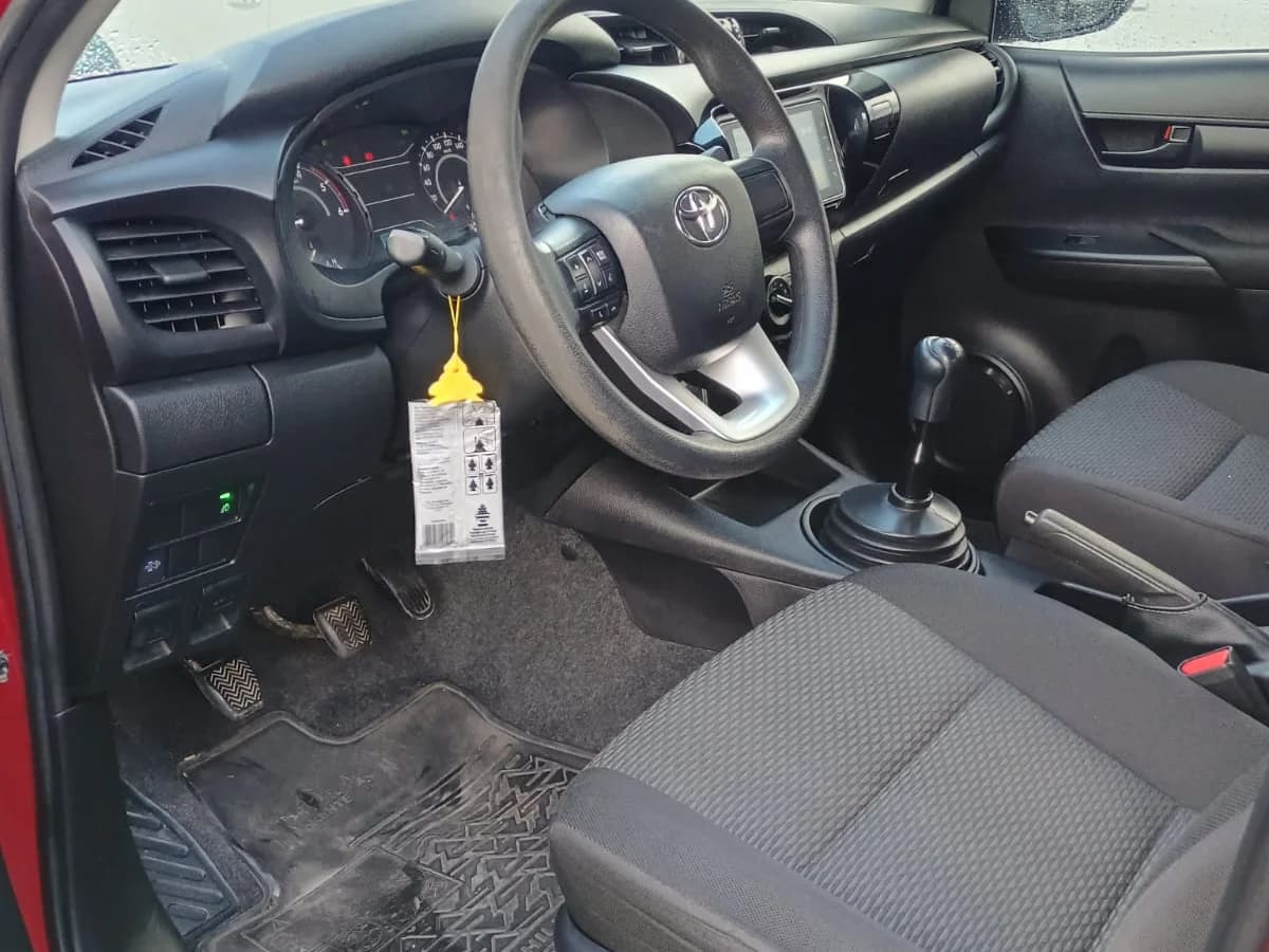 TOYOTA HI LUX D CAB 4X4 2.4 4x4 2021 - Imagen 6