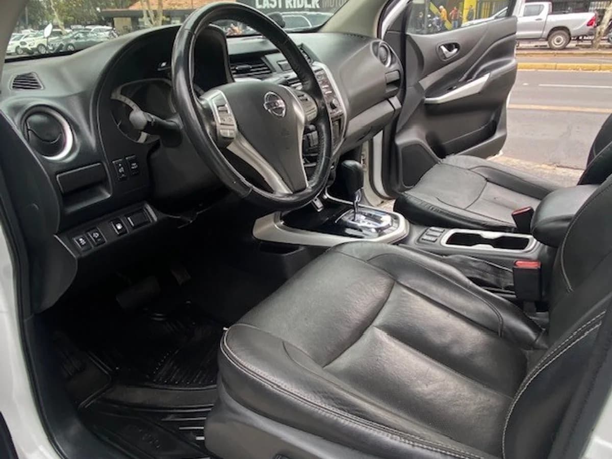 NISSAN NP300 4x4 2.3 Autom. 2019 - Imagen 14