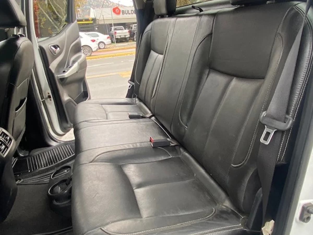 NISSAN NP300 4x4 2.3 Autom. 2019 - Imagen 18