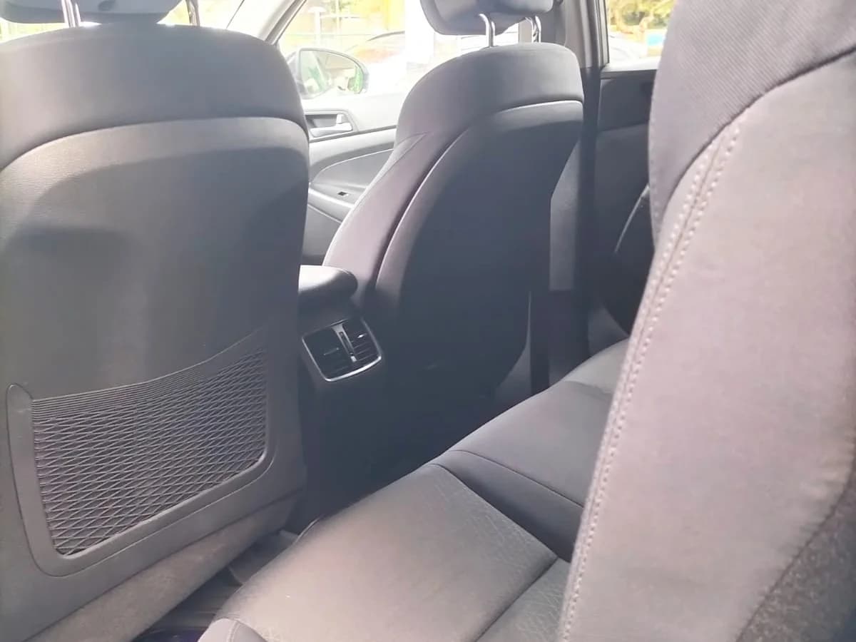 HYUNDAI TUCSON TL CRDI GLS 4WD 2.0 AT 2017 - Imagen 4