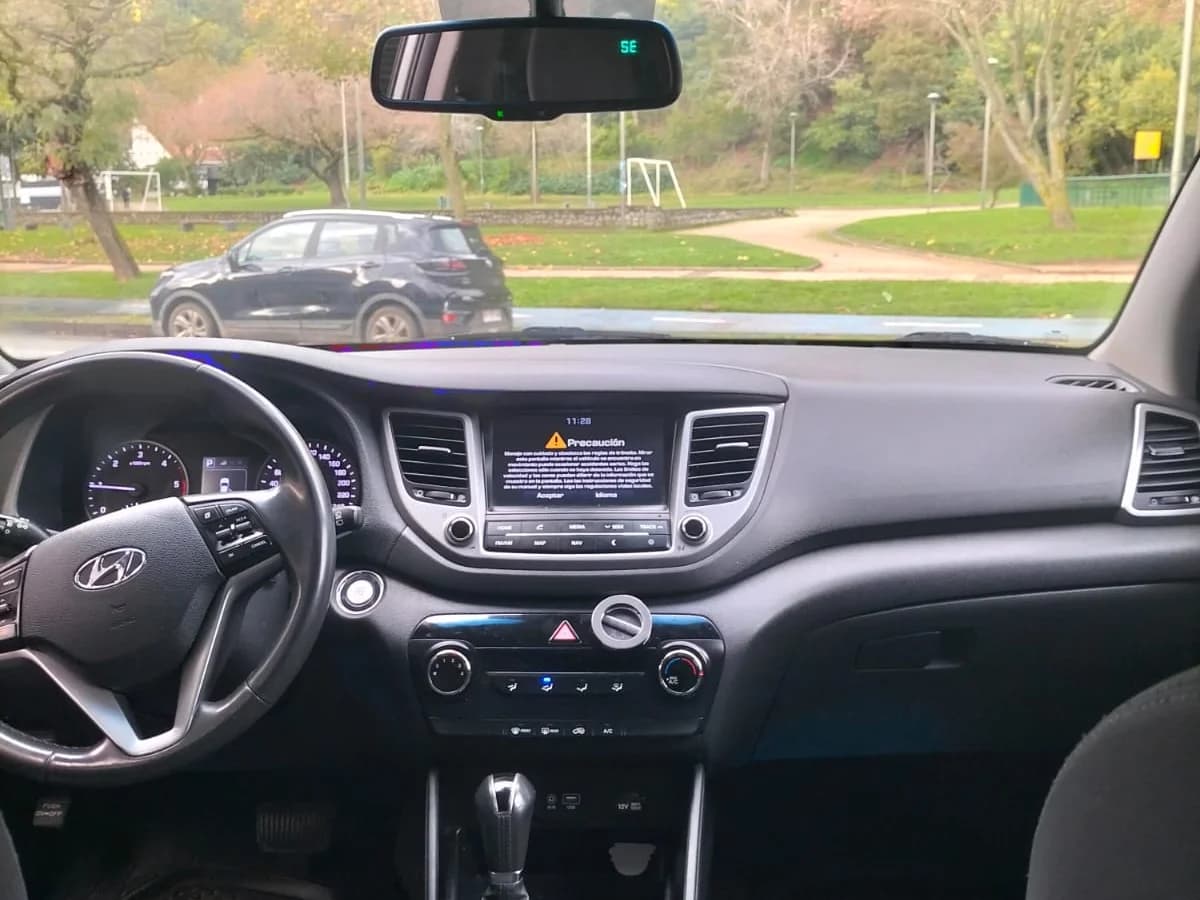 HYUNDAI TUCSON TL CRDI GLS 4WD 2.0 AT 2017 - Imagen 6