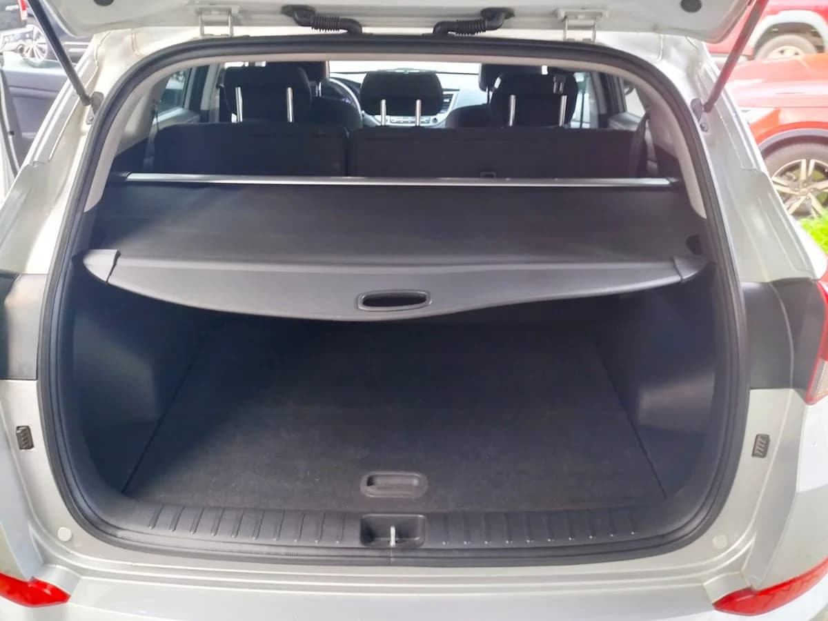 HYUNDAI TUCSON TL CRDI GLS 4WD 2.0 AT 2017 - Imagen 8