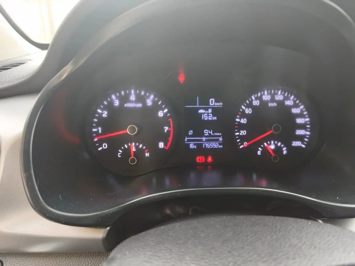 KIA RIO 4 LX 1.4 LX 2019 - Imagen 2