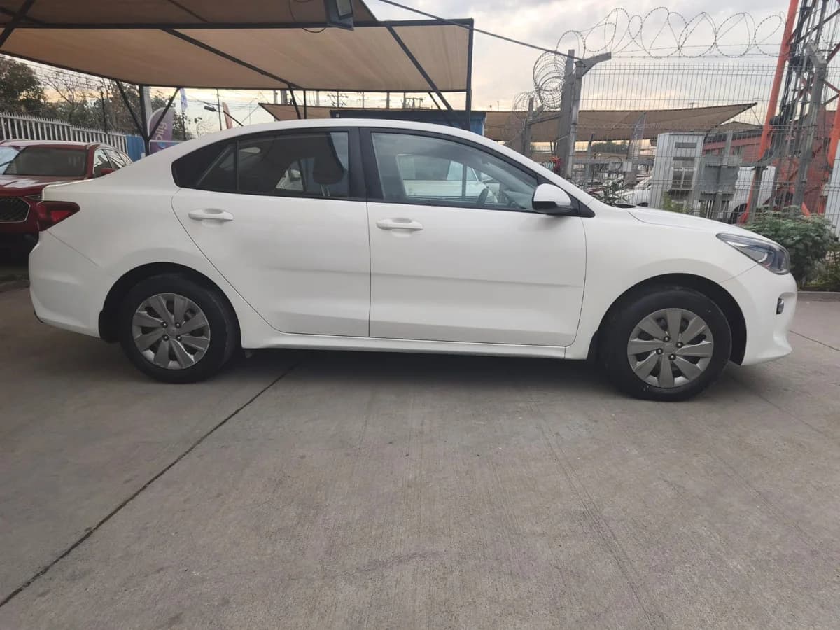 KIA RIO 4 LX 1.4 LX 2019 - Imagen 4