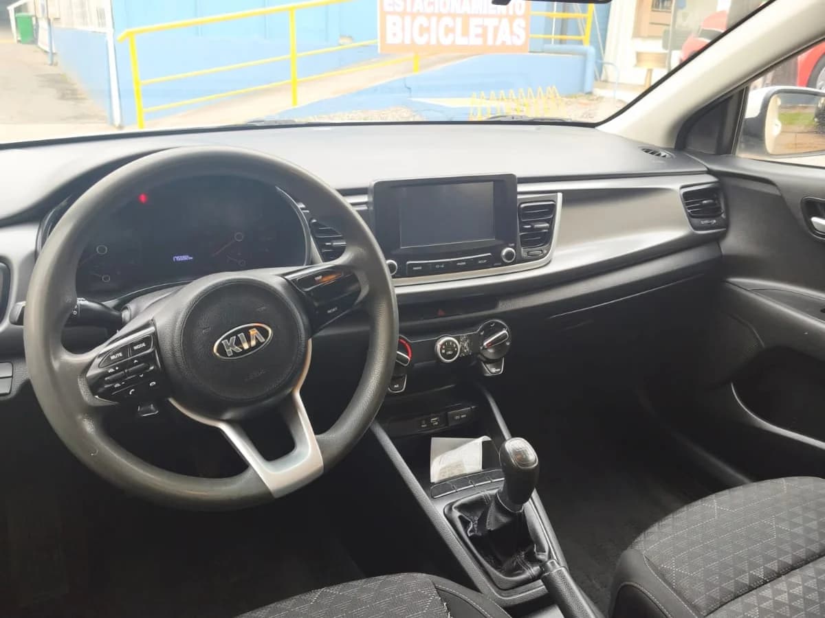 KIA RIO 4 LX 1.4 LX 2019 - Imagen 8