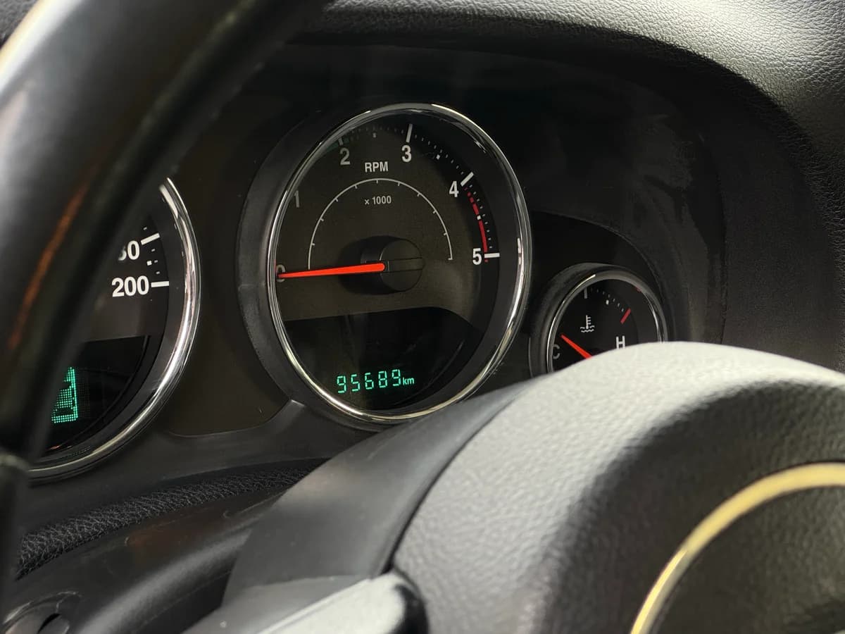JEEP WRANGLER SPORT 2.8 AUT CRD 2018 - Imagen 14