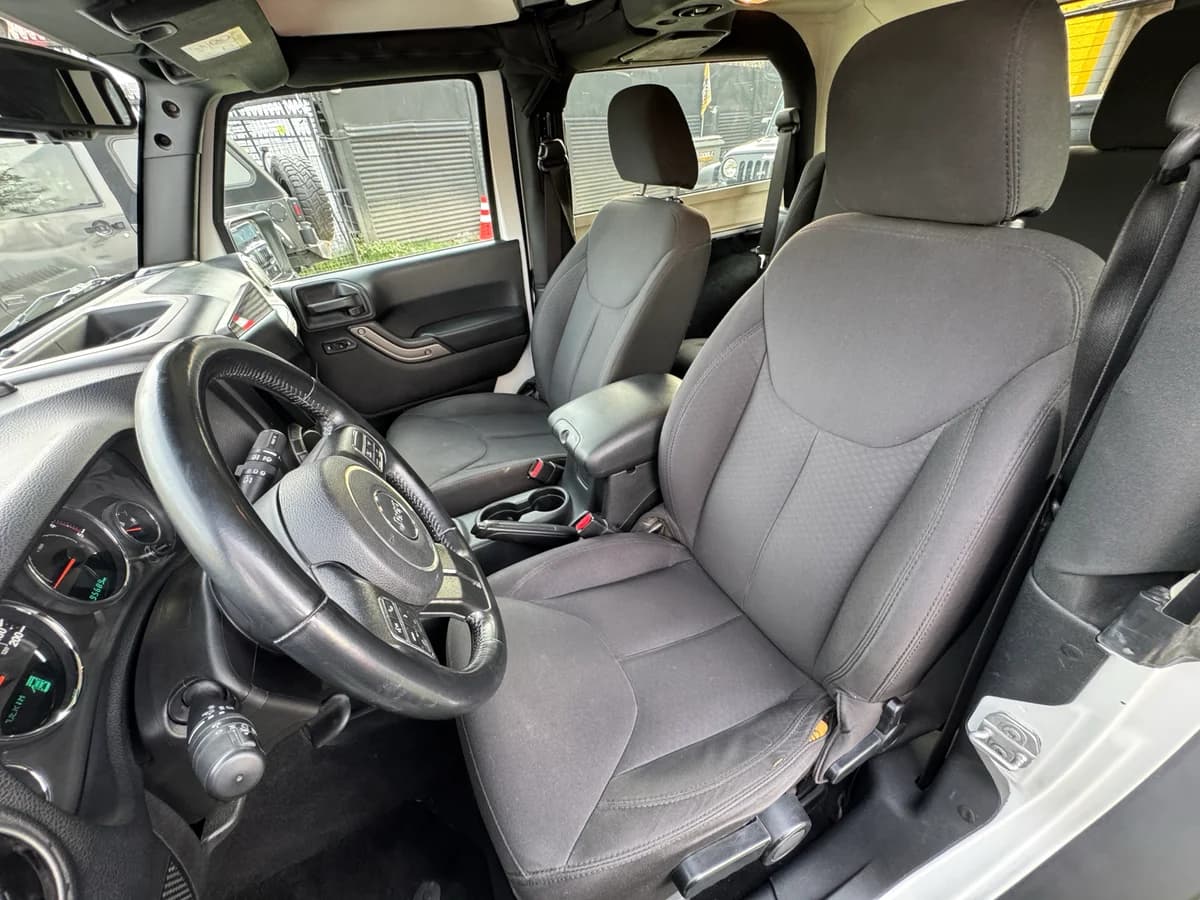 JEEP WRANGLER SPORT 2.8 AUT CRD 2018 - Imagen 15
