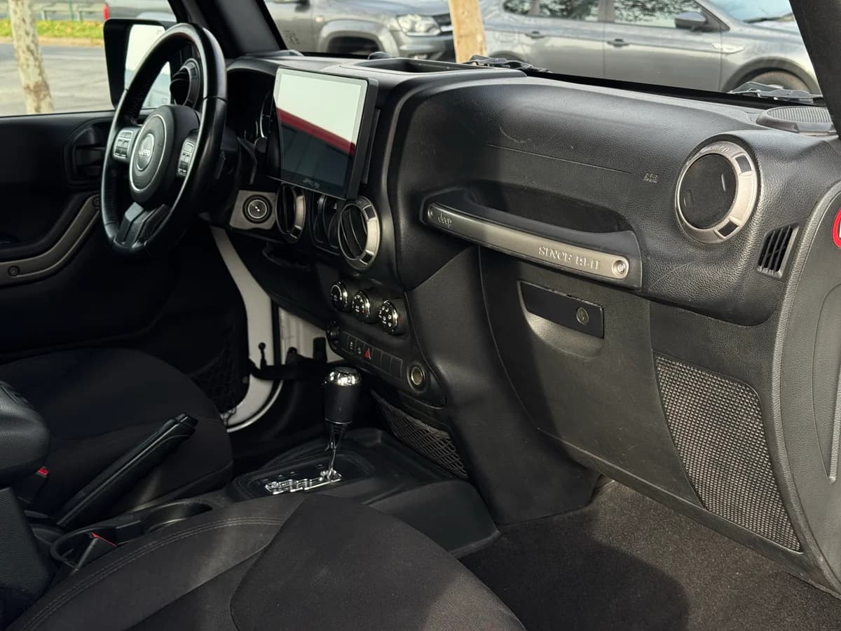 JEEP WRANGLER SPORT 2.8 AUT CRD 2018 - Imagen 17