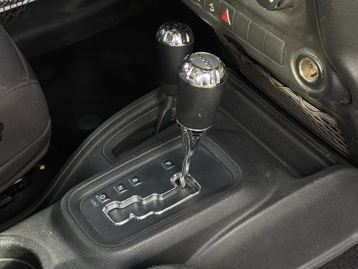 JEEP WRANGLER SPORT 2.8 AUT CRD 2018 - Imagen 18
