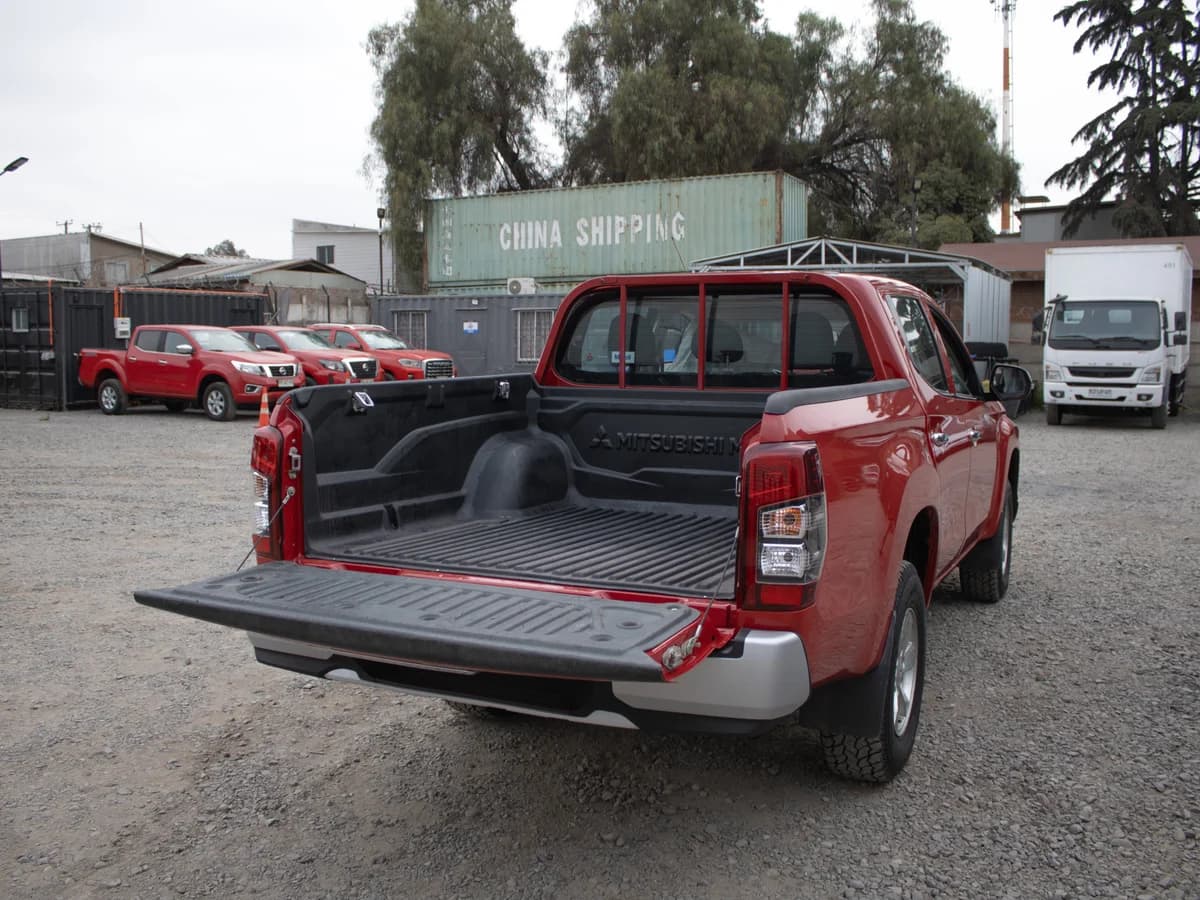 MITSUBISHI L200 KATANA CRT 4X4 2.4 4x4 2022 - Imagen 7