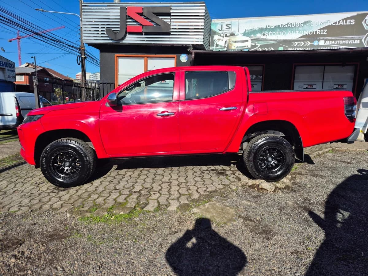 MITSUBISHI l200 KATANA CRT 2.4 DIESEL 4X2 2022 - Imagen 2