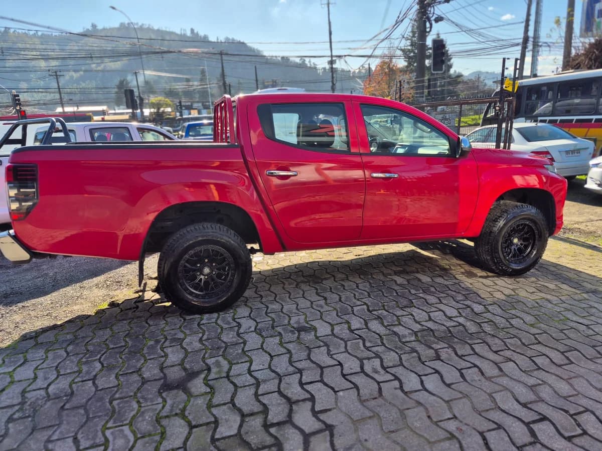 MITSUBISHI l200 KATANA CRT 2.4 DIESEL 4X2 2022 - Imagen 5