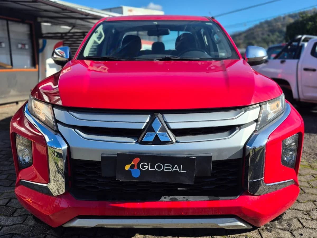MITSUBISHI l200 KATANA CRT 2.4 DIESEL 4X2 2022 - Imagen 1