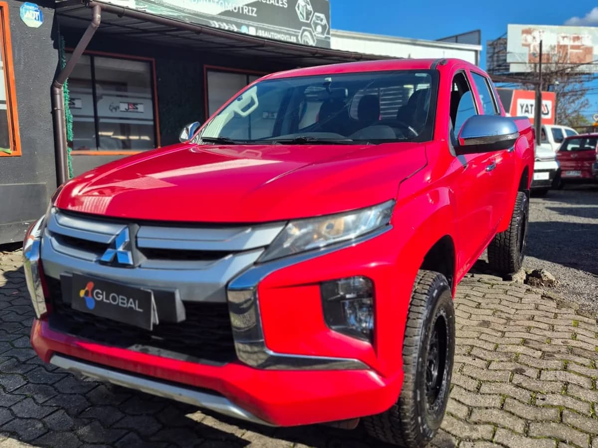 MITSUBISHI l200 KATANA CRT 2.4 DIESEL 4X2 2022 - Imagen 11