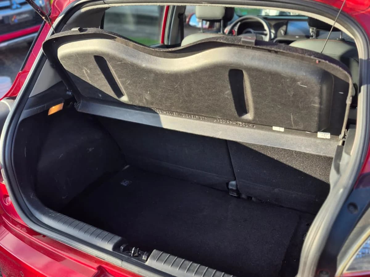 HYUNDAI Grand i10 1.2 2023 - Imagen 5