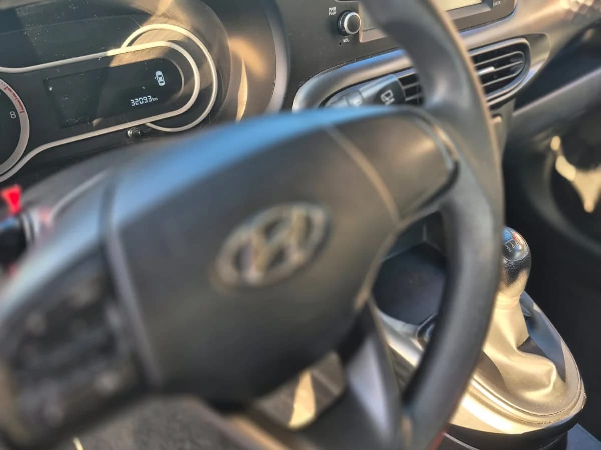 HYUNDAI Grand i10 1.2 2023 - Imagen 8