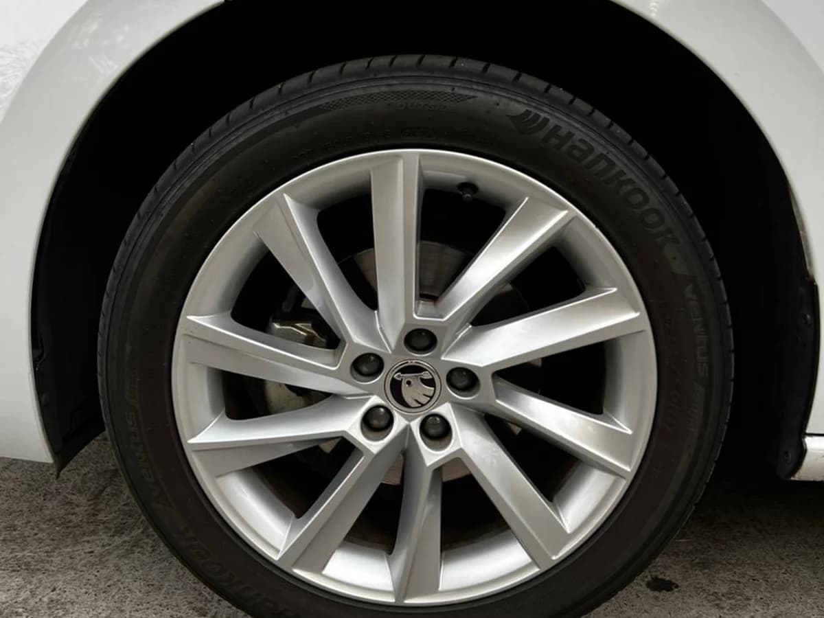 SKODA SCALA 1.5L TURBO TSI AMBITION AUT DSG7 AÑO 2024 - Imagen 13
