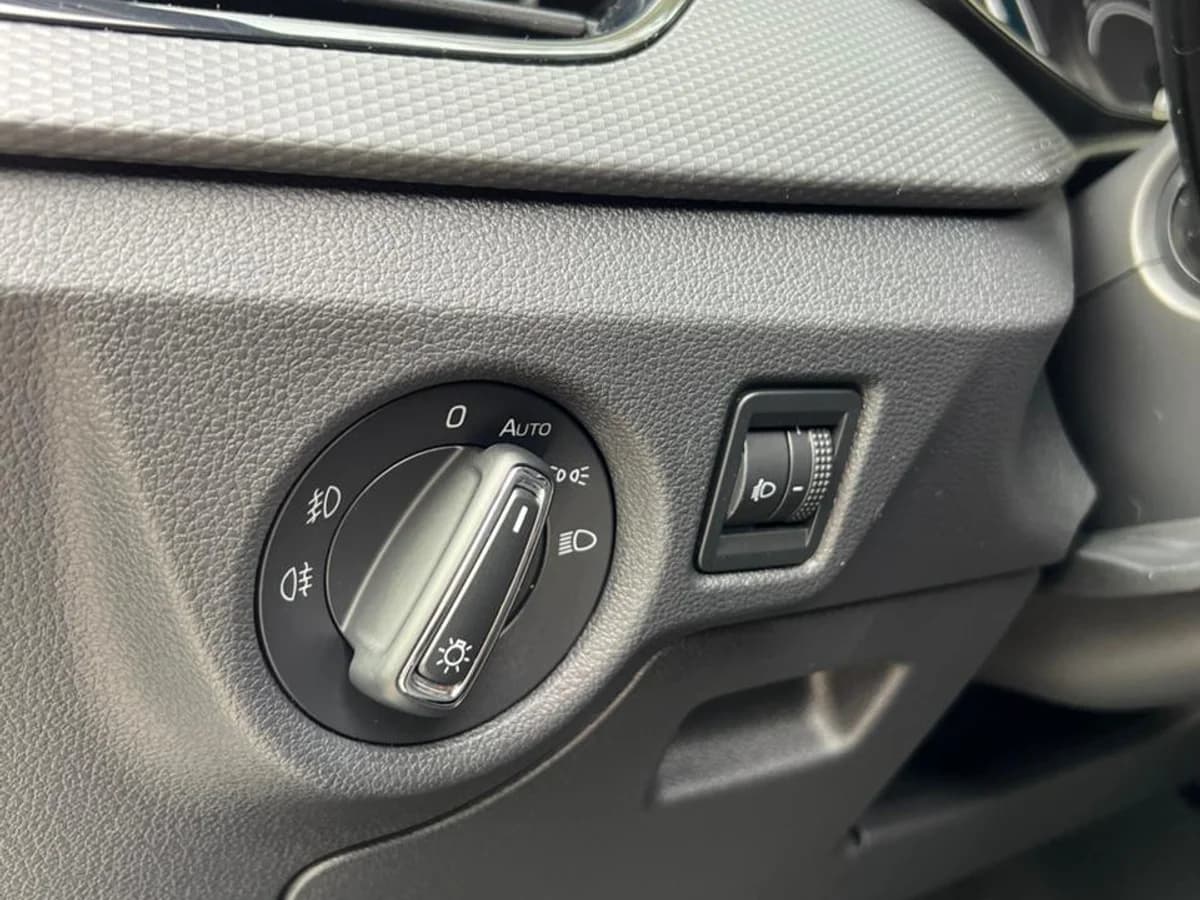 SKODA SCALA 1.5L TURBO TSI AMBITION AUT DSG7 AÑO 2024 - Imagen 21