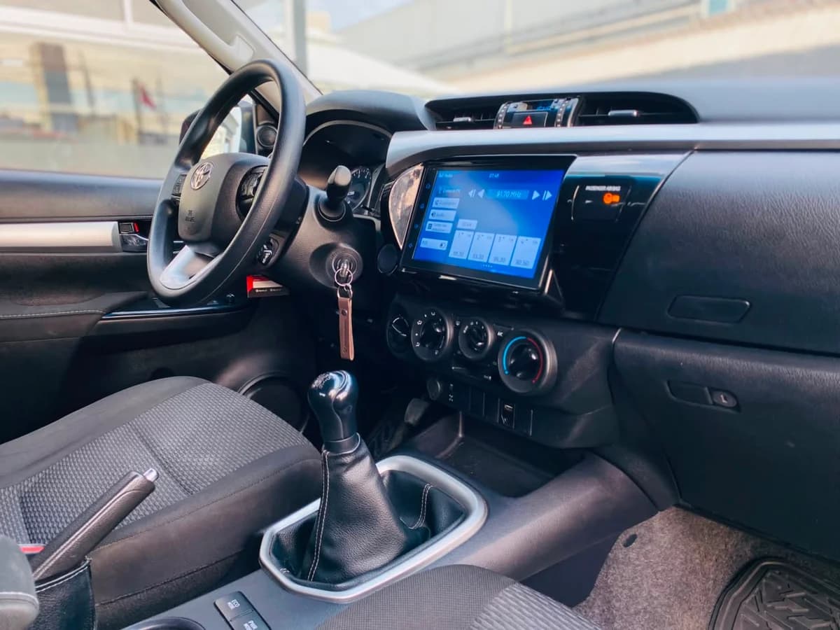 TOYOTA HILUX SR 2.8L 2021 - Imagen 8