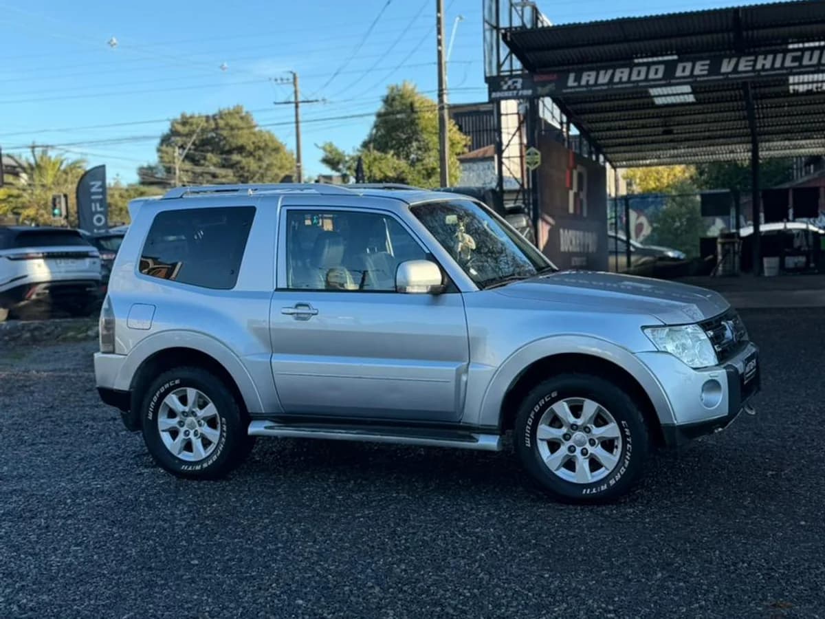 MITSUBISHI MONTERO 3.2 AUT 3.2 CR DIESEL 4X4 AT 3P 2011 - Imagen 4