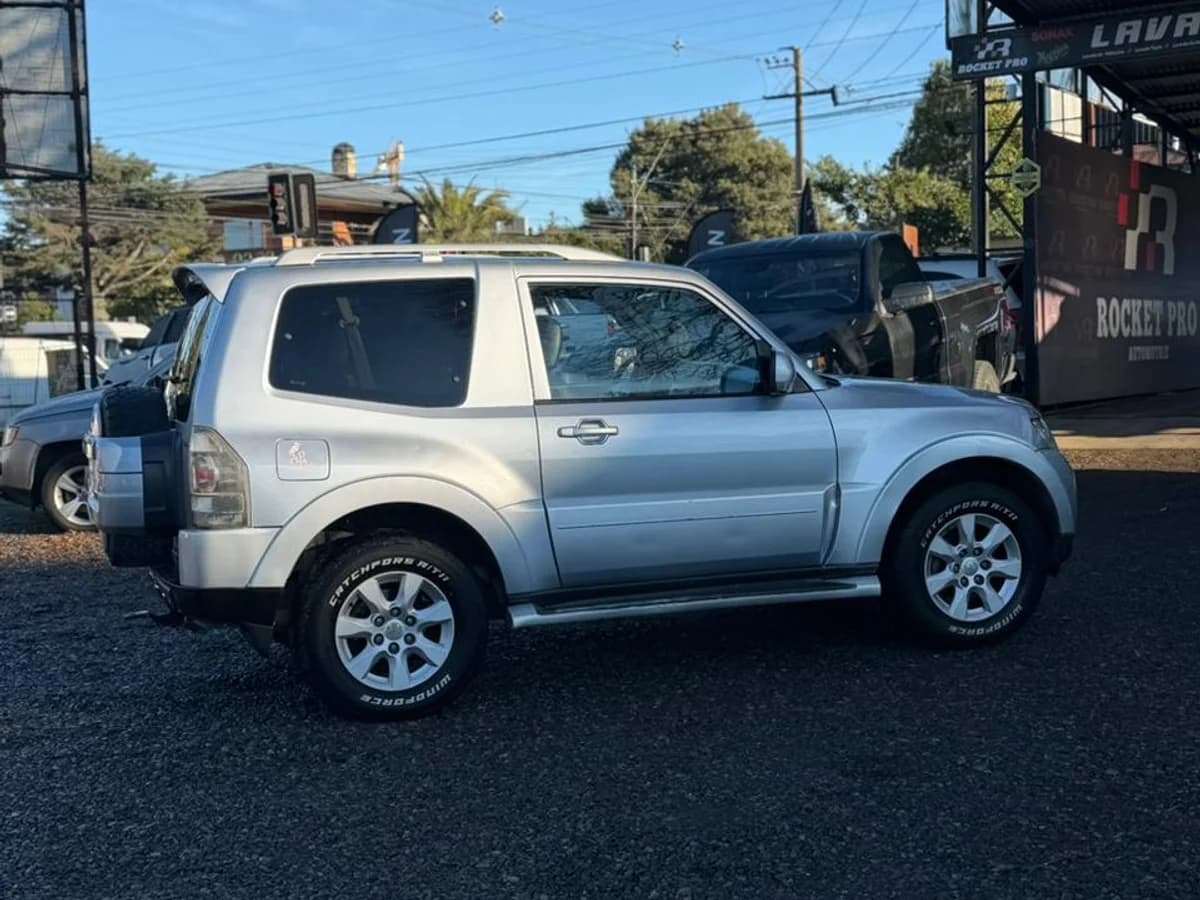 MITSUBISHI MONTERO 3.2 AUT 3.2 CR DIESEL 4X4 AT 3P 2011 - Imagen 5