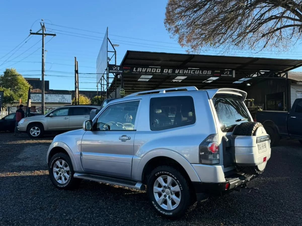 MITSUBISHI MONTERO 3.2 AUT 3.2 CR DIESEL 4X4 AT 3P 2011 - Imagen 9