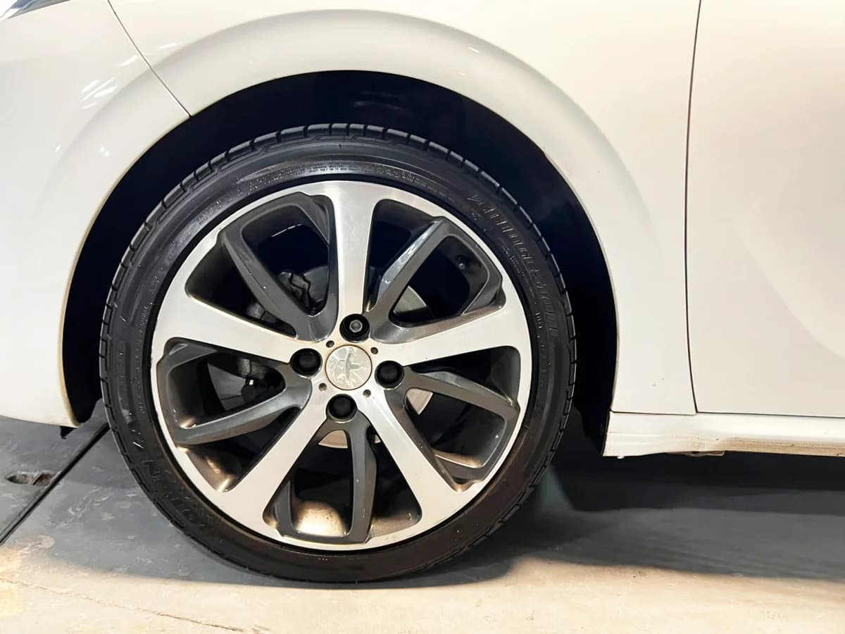 PEUGEOT 208 ALLURE 1.2 ALLURE 1.2 2018 - Imagen 8