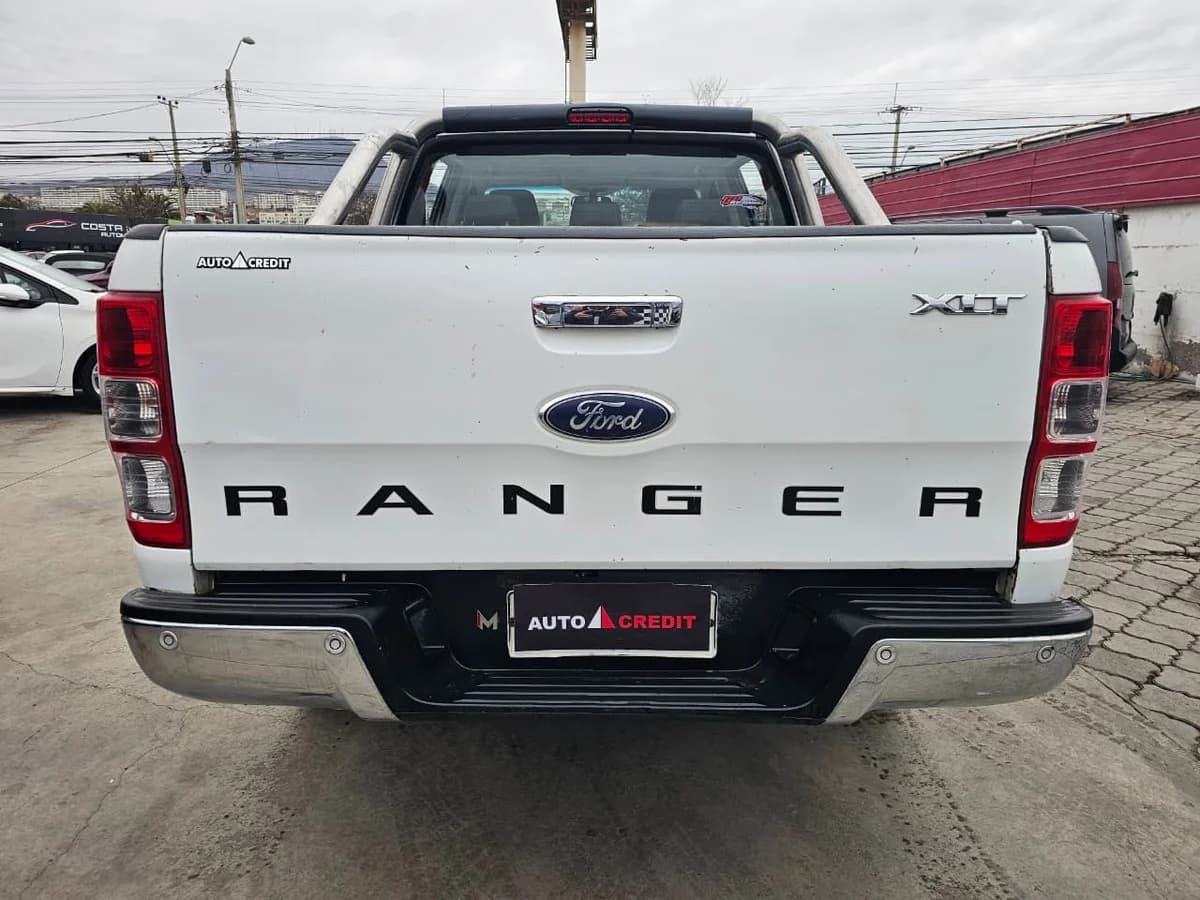 FORD RANGER 3.2 XLT DIESEL 4WD MT 4P 2015 - Imagen 8