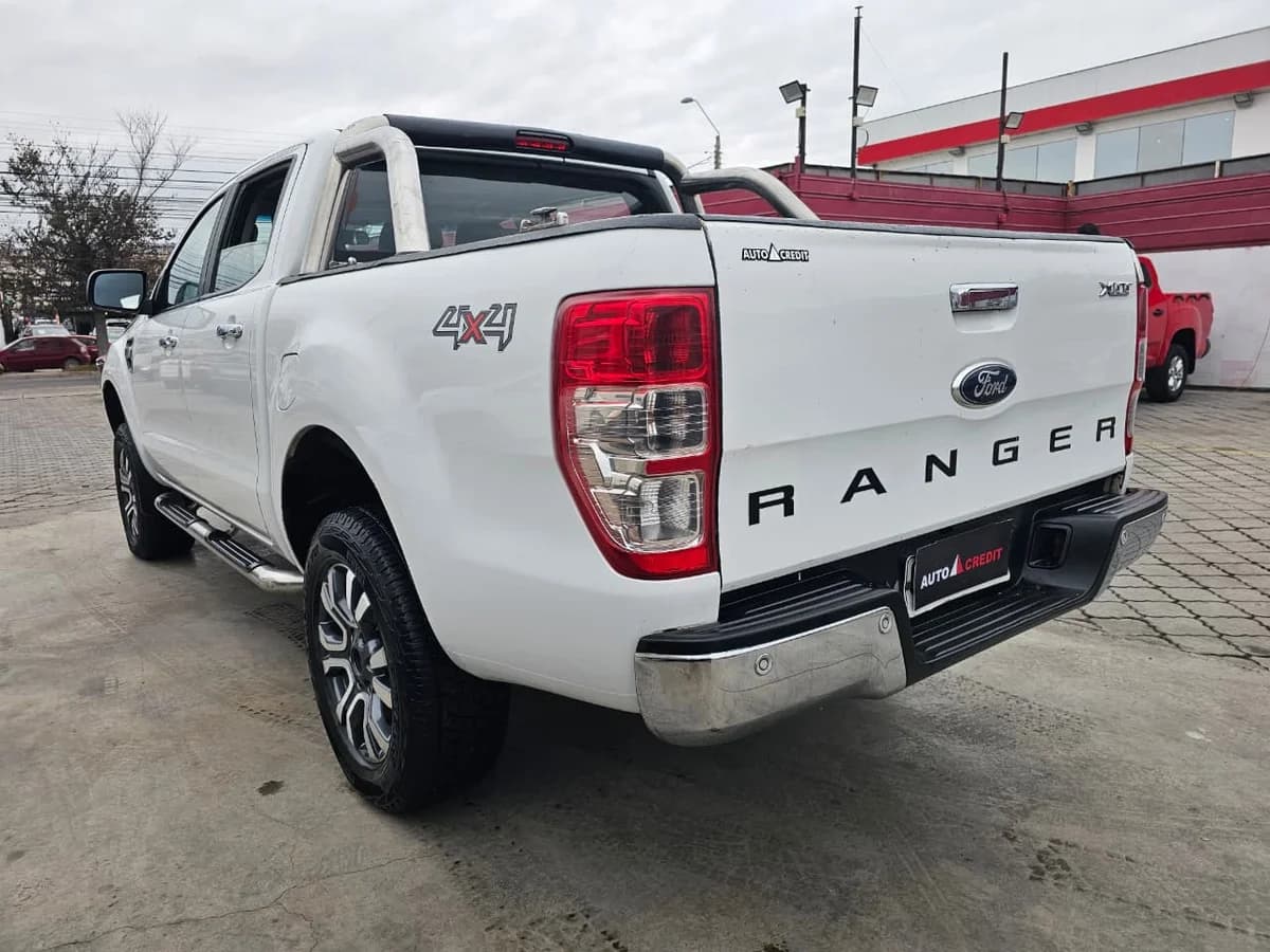 FORD RANGER 3.2 XLT DIESEL 4WD MT 4P 2015 - Imagen 9